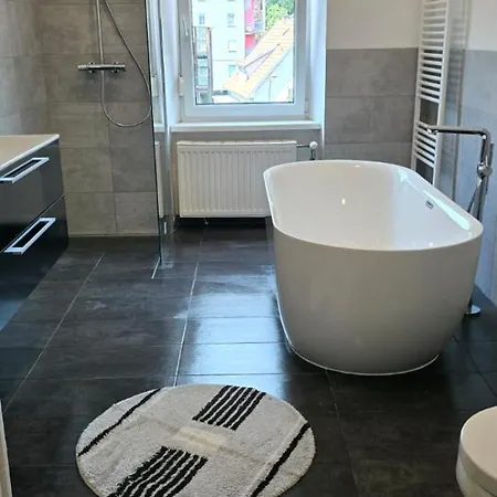 Junior Eleven Apartment *