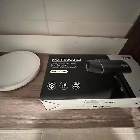 Junior Eleven Apartment *